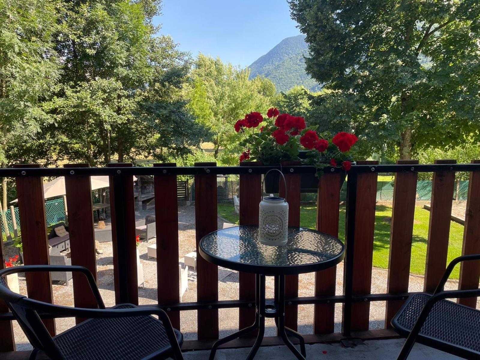 Mountain View 2 Bedroom Apartment Saint Beat Lez Buitenkant foto